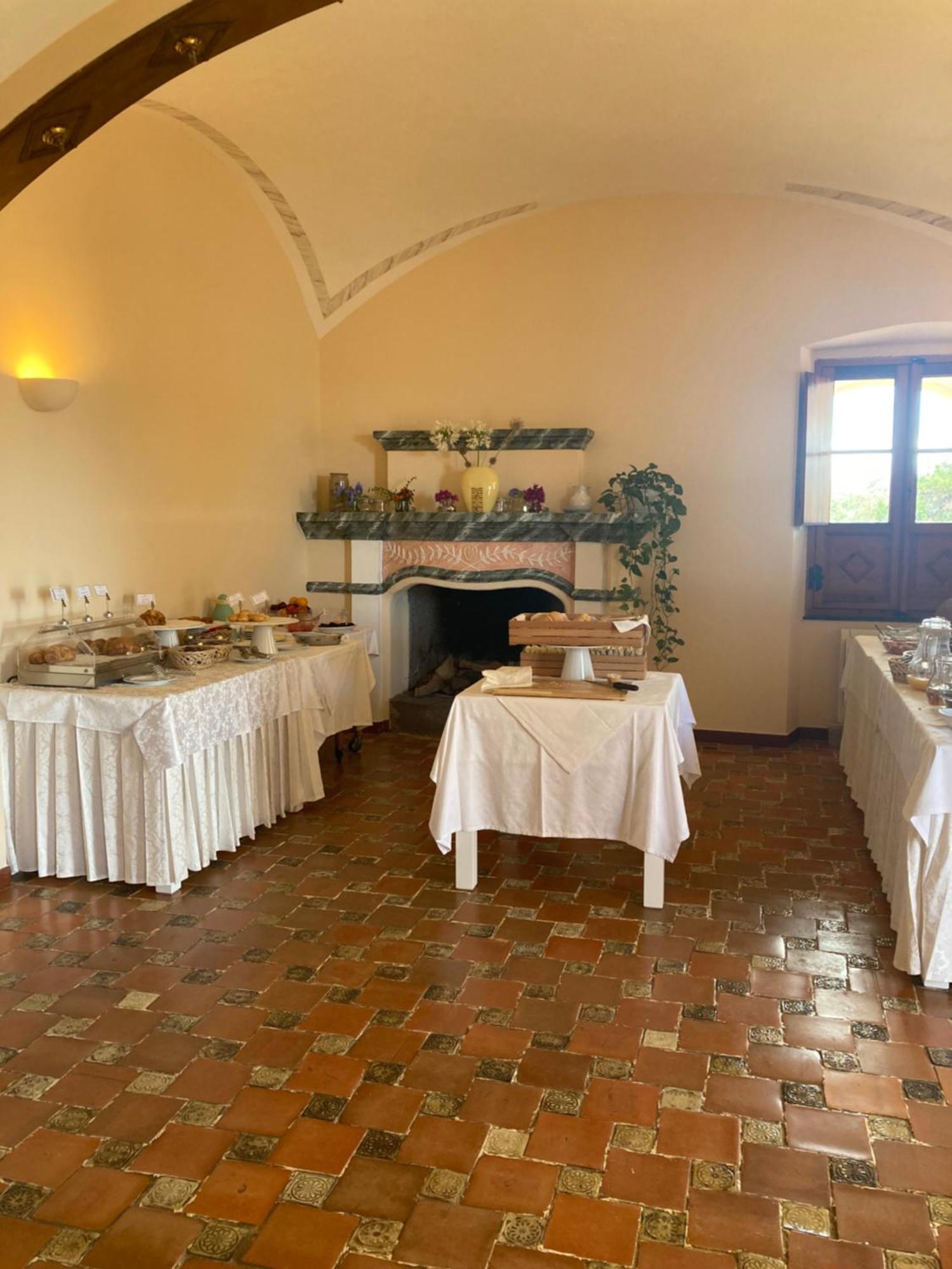 Hotel Villa Campana Cala Liberotto Bagian luar foto