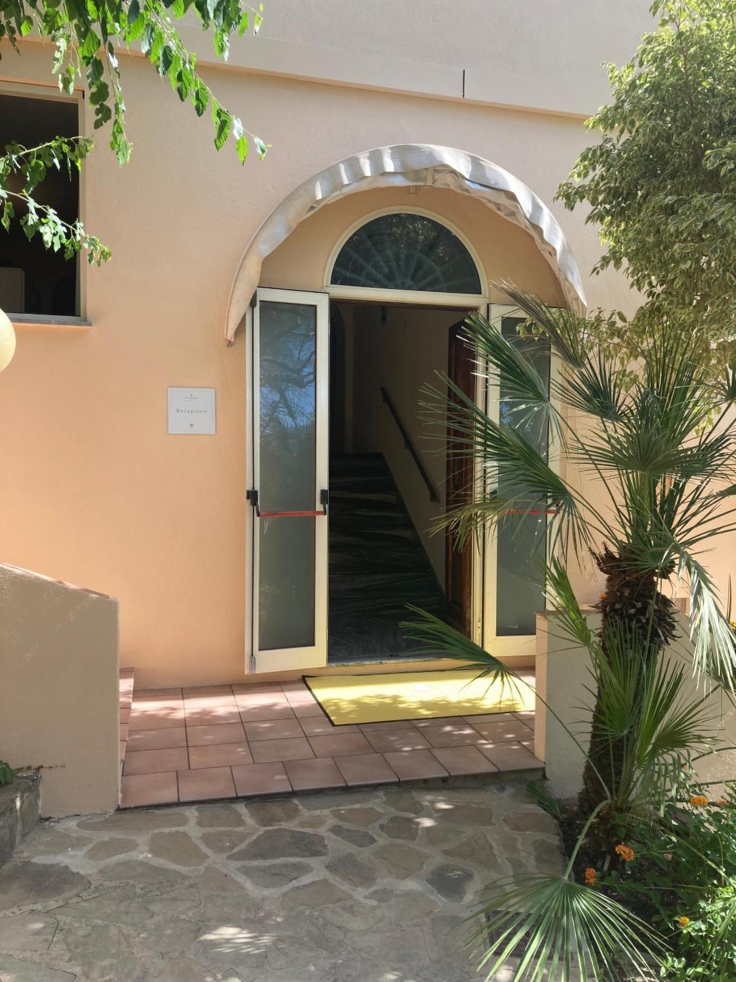 Hotel Villa Campana Cala Liberotto Bagian luar foto