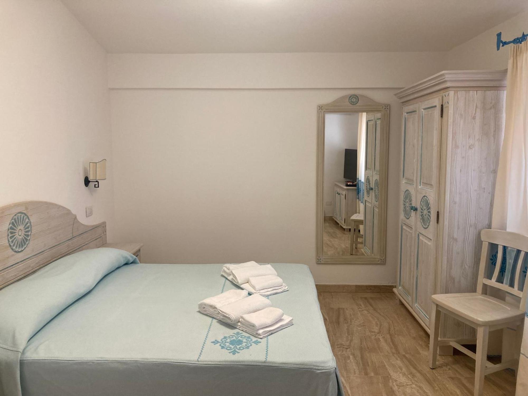Hotel Villa Campana Cala Liberotto Bagian luar foto