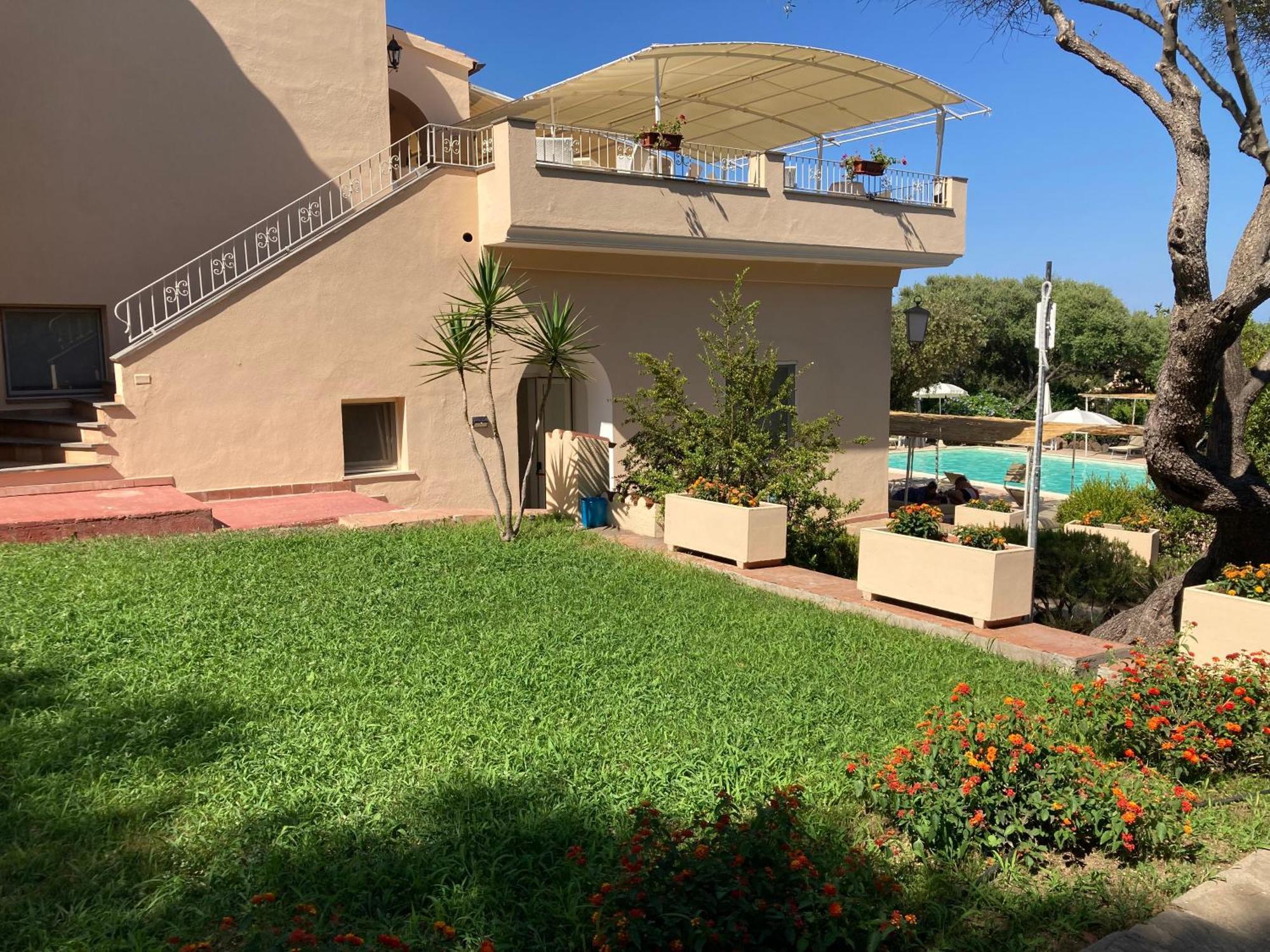 Hotel Villa Campana Cala Liberotto Bagian luar foto